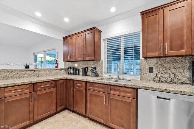 Building Photo - 4 br, 2 bath House - 3310 NW 64th St