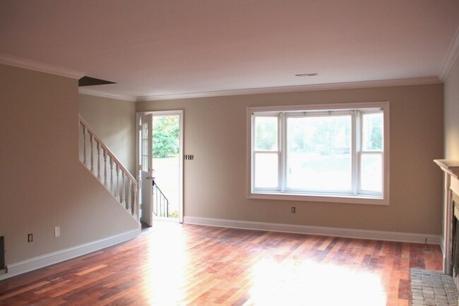 Foto del edificio - Renovated Brentwood townhouse! 2 beds / 2....