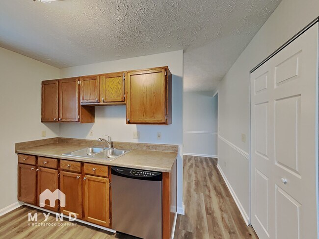 Foto del edificio - 8224 Wynewood Ct