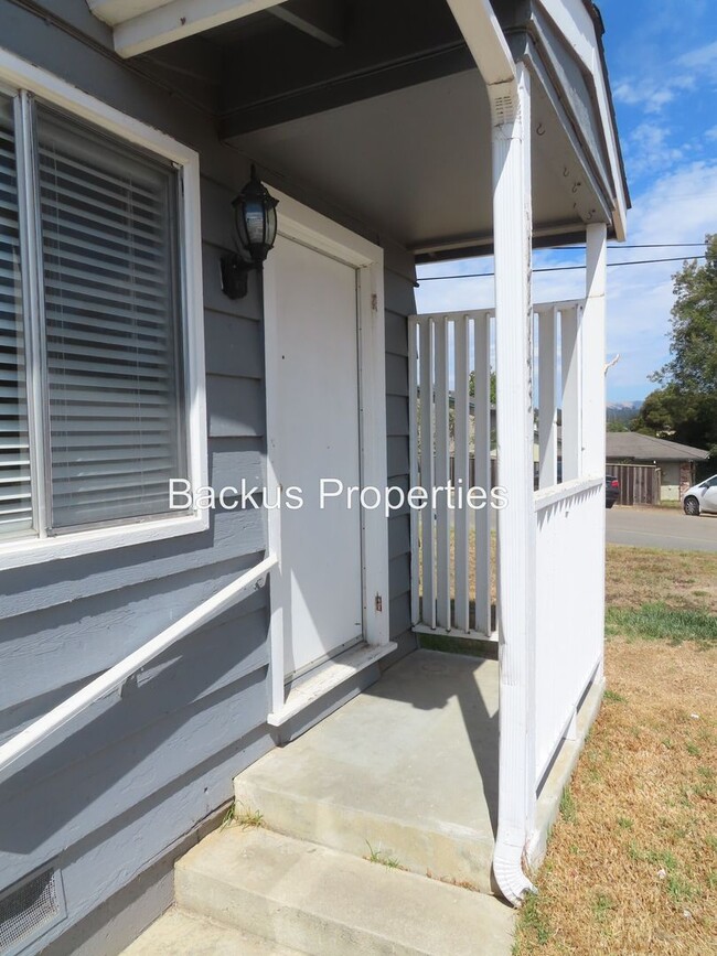 Building Photo - Wonderful duplex in country setting