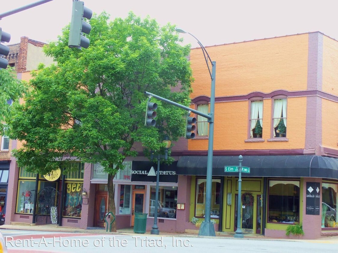 Primary Photo - 602 S Elm St