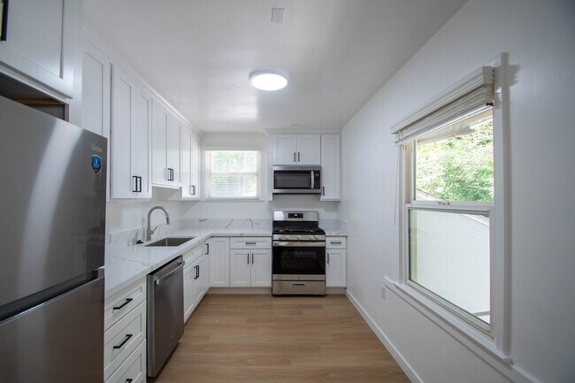 Foto del edificio - 14437 Dickens St