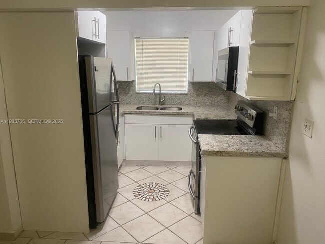 Foto del edificio - 400 SE 3rd Ave