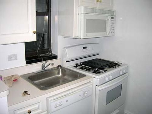 Building Photo - 234 W 46th St