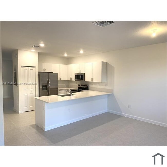 Building Photo - 12131 NW 23rd Ct