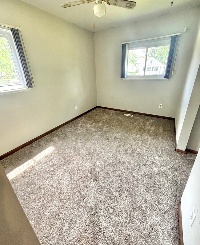 Building Photo - 3017 Viking St