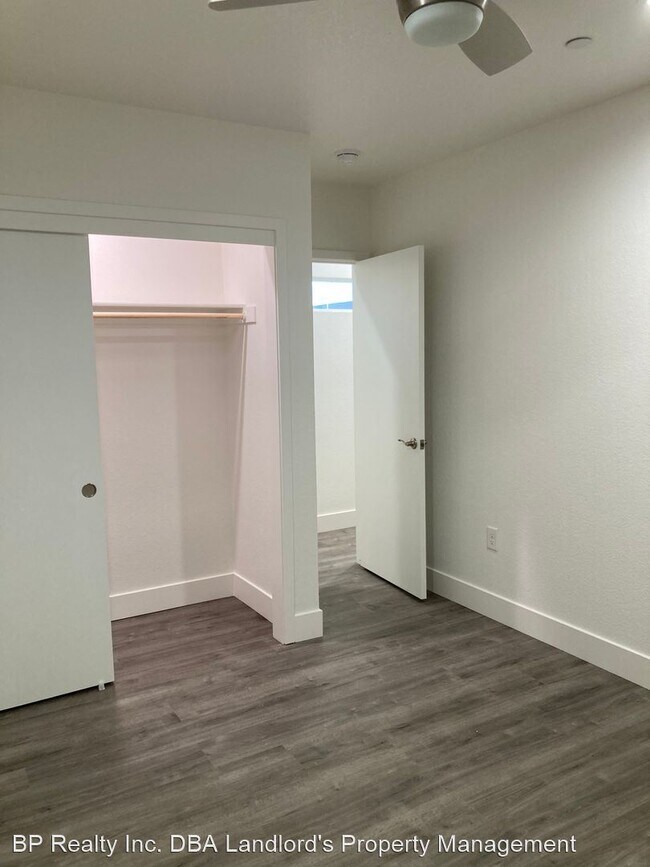 Building Photo - 2 br, 1.5 bath House - 694 9th Street