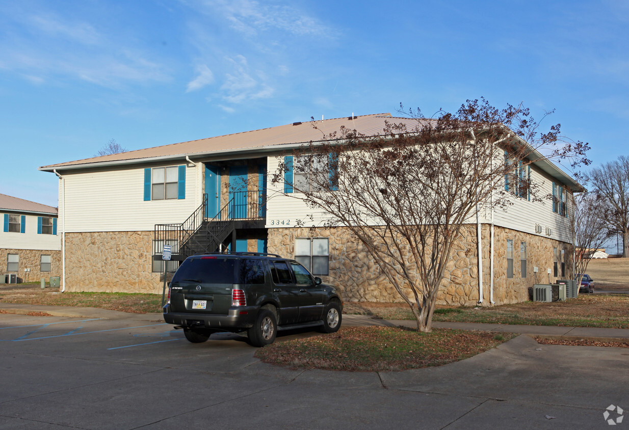 Foto del edificio - Countryside Apartments