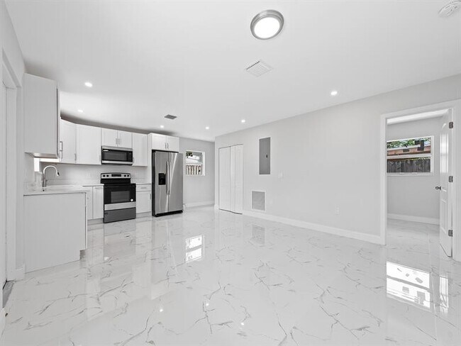 Foto del edificio - 915 NE 9th St