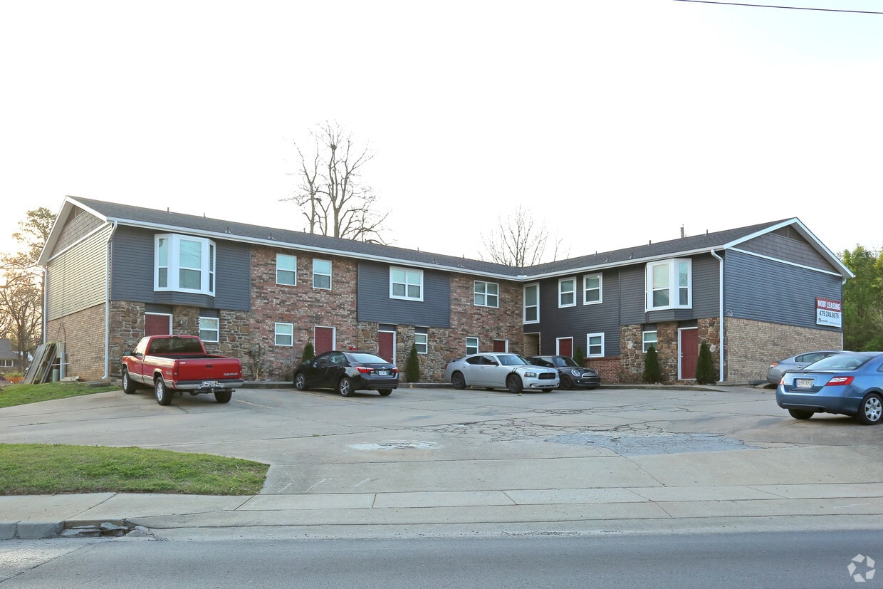 18001828 N Gregg Ave, Fayetteville, AR 72703 Apartments in Fayetteville, AR