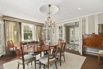 Foto del edificio - 152 Montauk Hwy