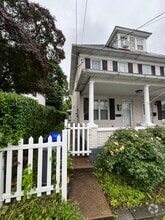 Building Photo - 213 6th St