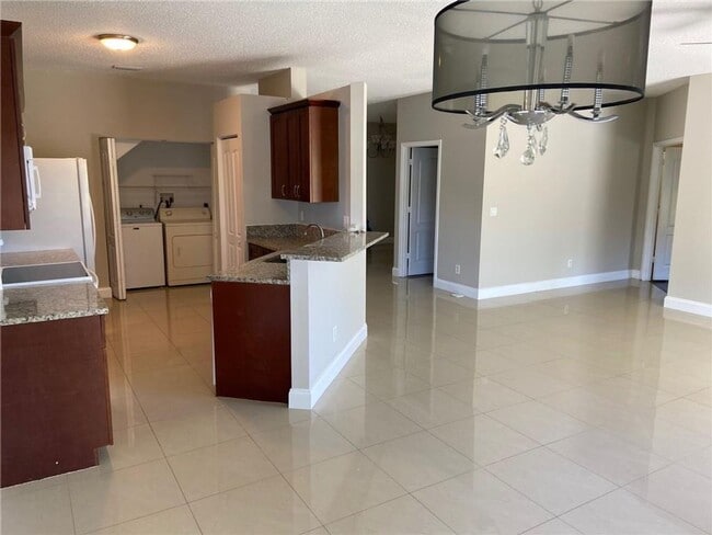 Building Photo - 4838 NW 58th Pl