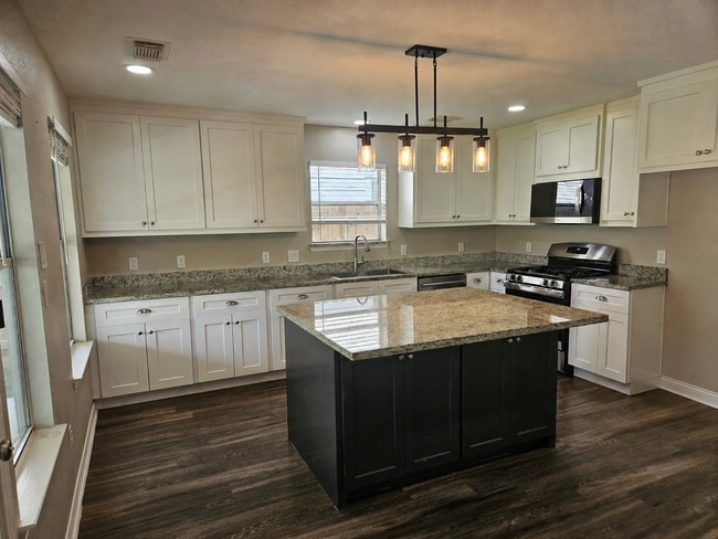 Foto del edificio - 15406 Lynford Crest Dr