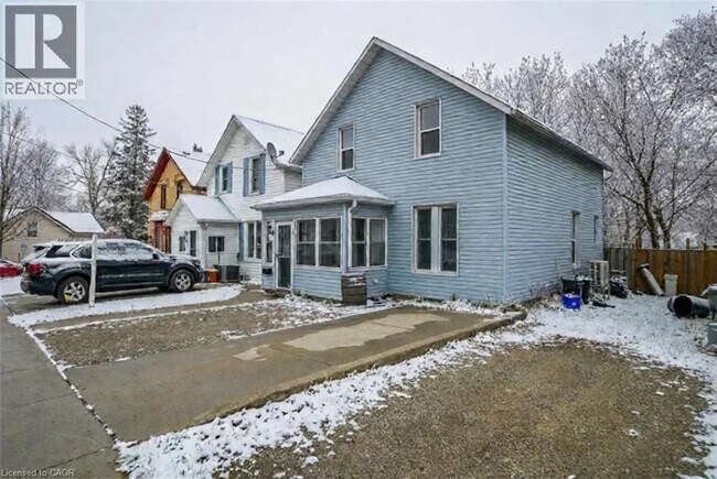 Building Photo - 38 Bergey St