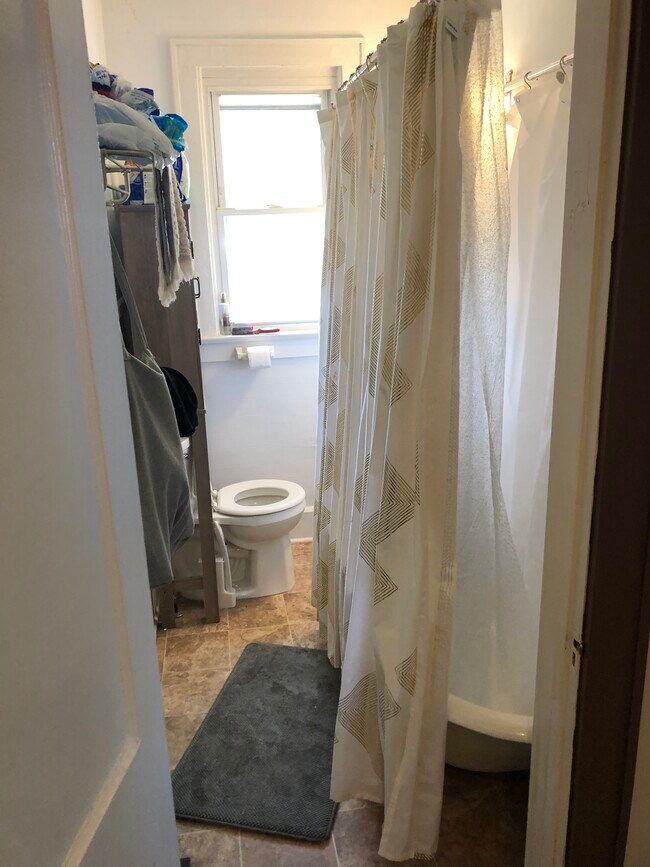 Foto del edificio - 271 S Cypress Ave