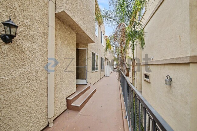 Building Photo - Unit 110