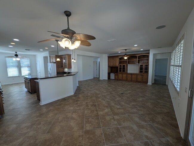 Foto del edificio - 884 Wagon Wheel Ln