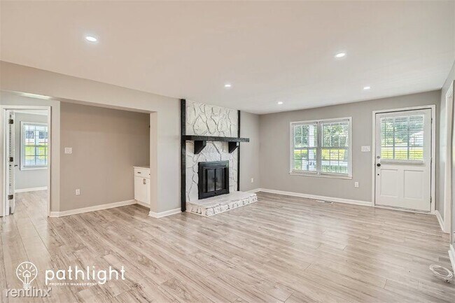 Foto del edificio - 4 br, 2.5 bath House - 558 Buchanan Highwa...