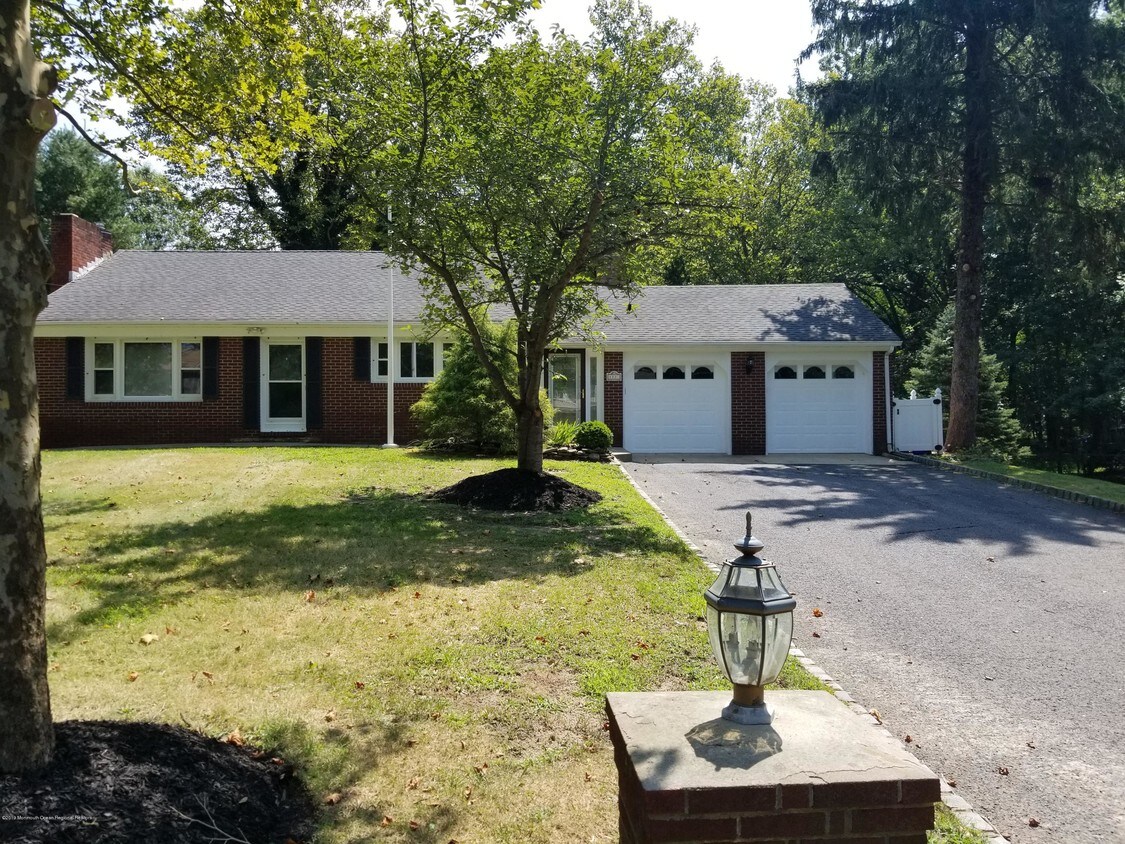 Primary Photo - 173 Cottrell Rd