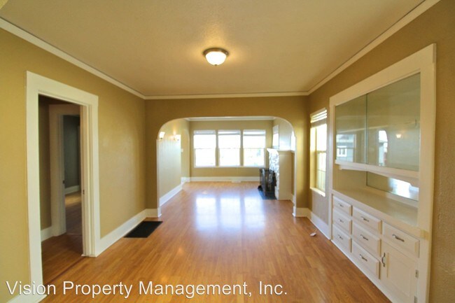 Building Photo - 2660 Wakefield Ave