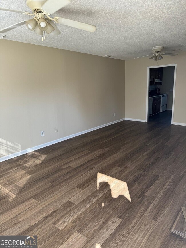 Foto del edificio - 609 Yorktown Pl