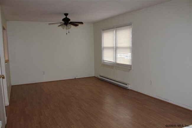 Foto del edificio - 237 Livingston Ave