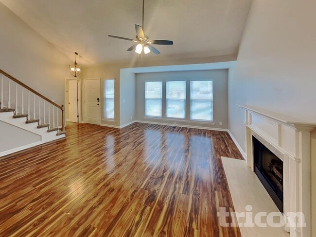 Building Photo - 190 Breakwater Dr