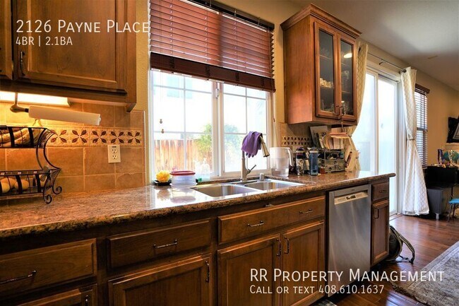 Foto del edificio - 2126 Payne Pl