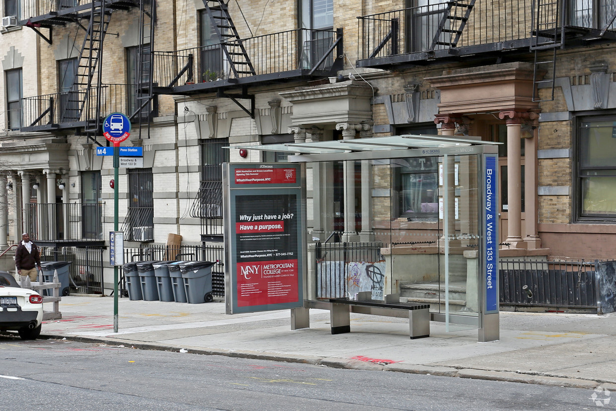 Foto del edificio - 3289 Broadway