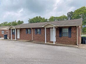 Building Photo - 3-403 Thompsonville Ln