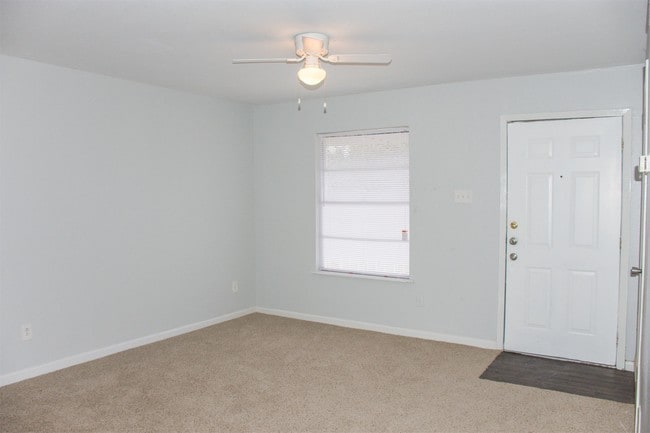 Building Photo - 2026 Waldron Rd