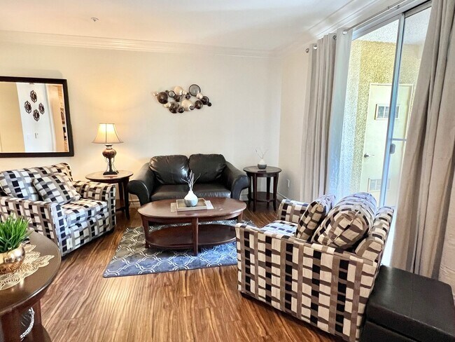 Foto del edificio - Meridian Luxury Condo. 1 Bd 1 Ba, Utilitie...