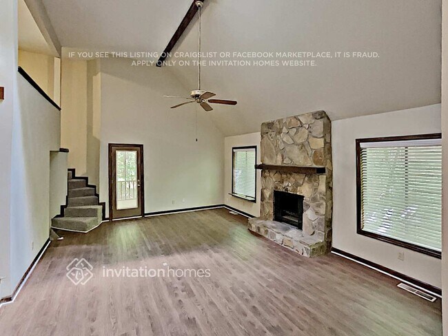 Foto del edificio - 1050 Rockcrest Dr