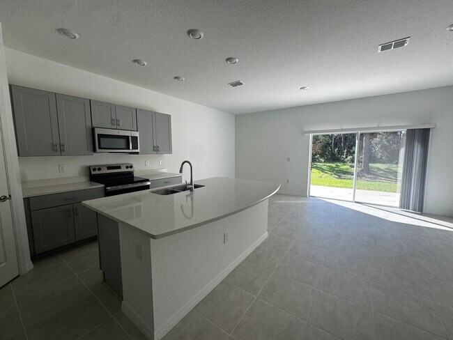 Foto del edificio - 202 River Front Way