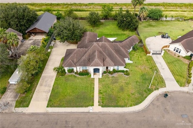 Building Photo - 30 Chloe Rae Cir