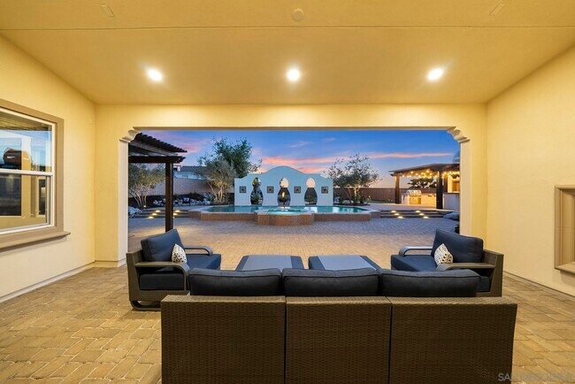 Foto del edificio - 15717 Montbury Pl