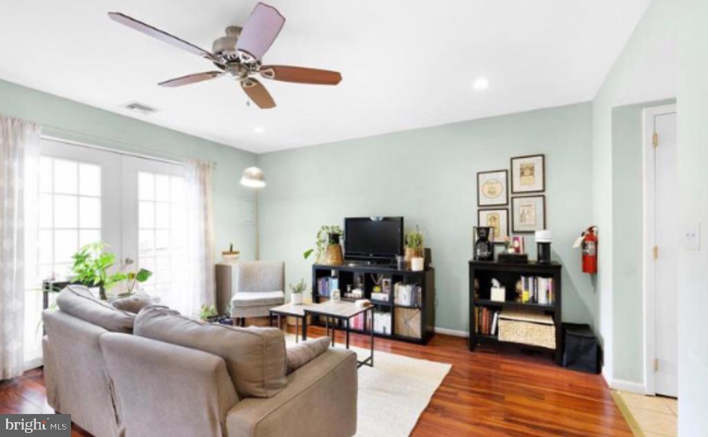 Foto principal - 1138 South St