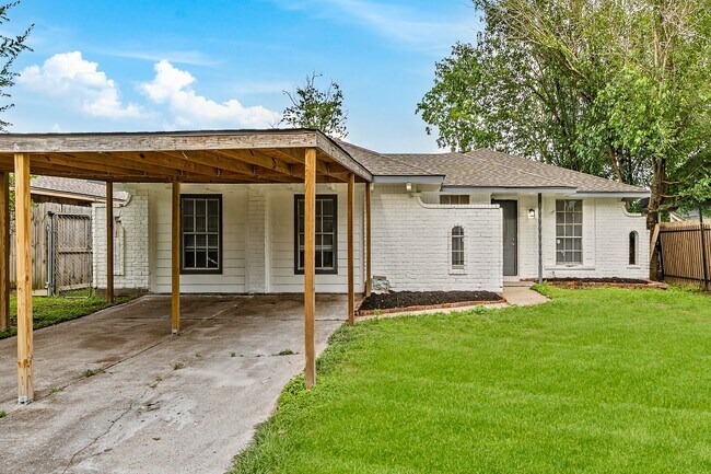 Foto del edificio - 8834 Brackley Ln