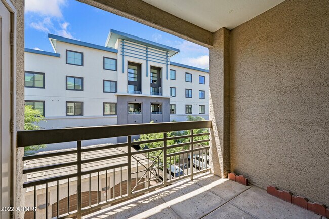 Building Photo - 435 Rio Salado Pkwy