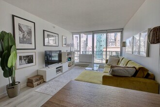 Building Photo - 777 Homer St