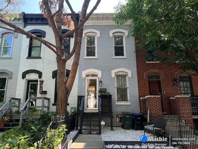 Building Photo - 2 br, 1 bath Townhome - 1805 6th St NW