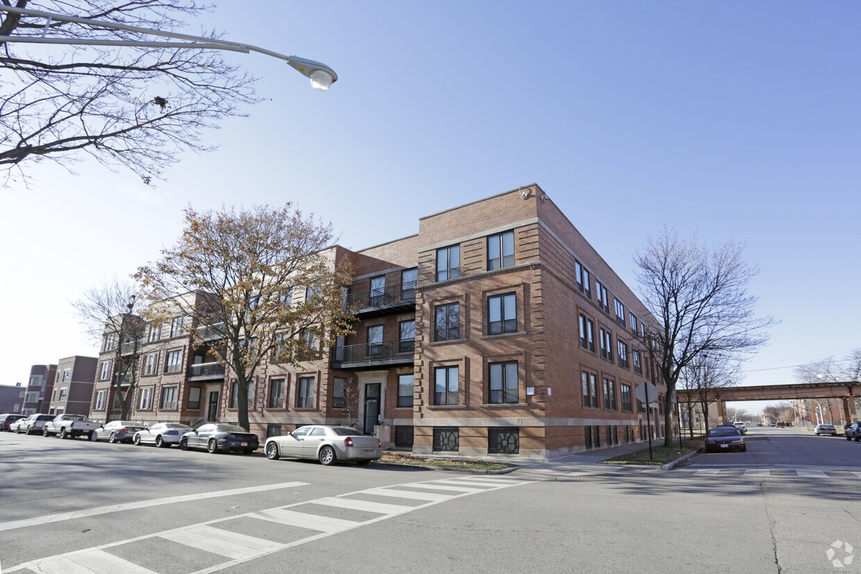 Primary Photo - Winterberry Place Apartments