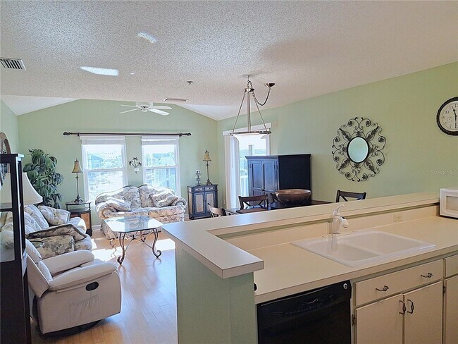 Foto del edificio - 5727 Biscayne Ct