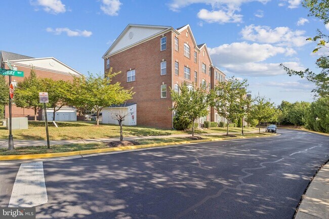 Foto del edificio - 15262 Torbay Way