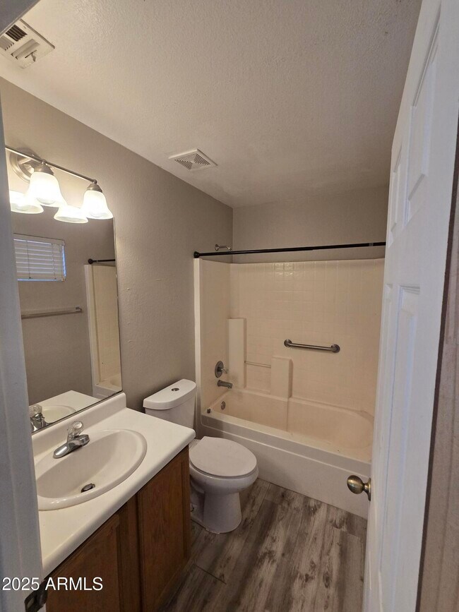 Foto del edificio - 16930 N 158th Ave
