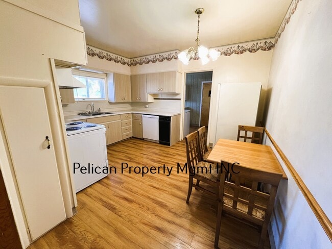 Building Photo - 2106 Biehn St