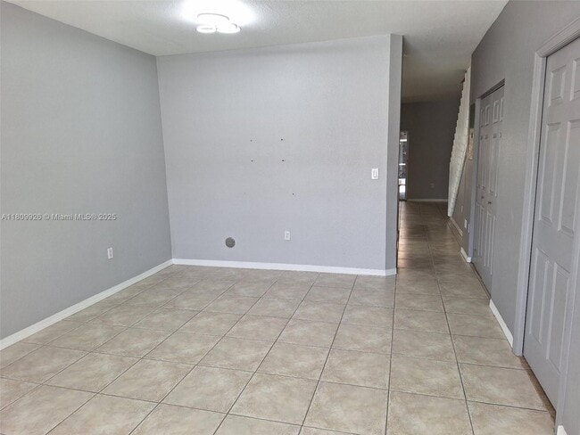 Foto del edificio - 5761 NW 115th Ct