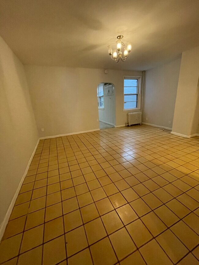 Building Photo - 45 Pearsall Ave