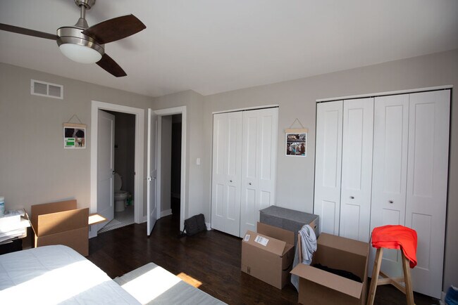 Foto del edificio - Totally revoated Duplex in heart of Pilsen!